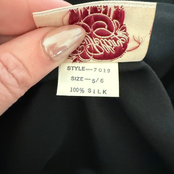 80s Vintage | LUCI PELLINI | Black Silk Split Neck Blouson Sleeve Midi Dress 5/6 - Picture 7 of 10